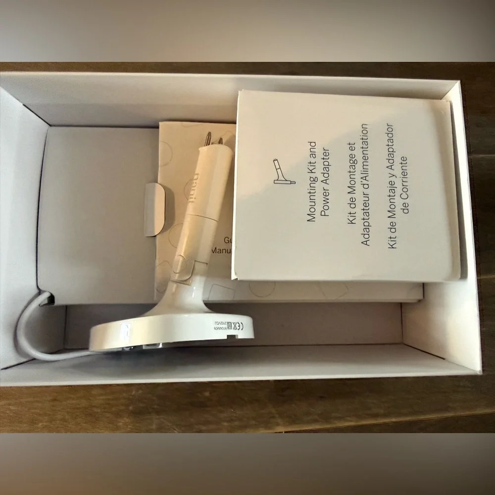 Nanit Baby Monitor Smart Bundle with NIB wall mount & Breathing Band, Hard Case - Picture 8 of 13